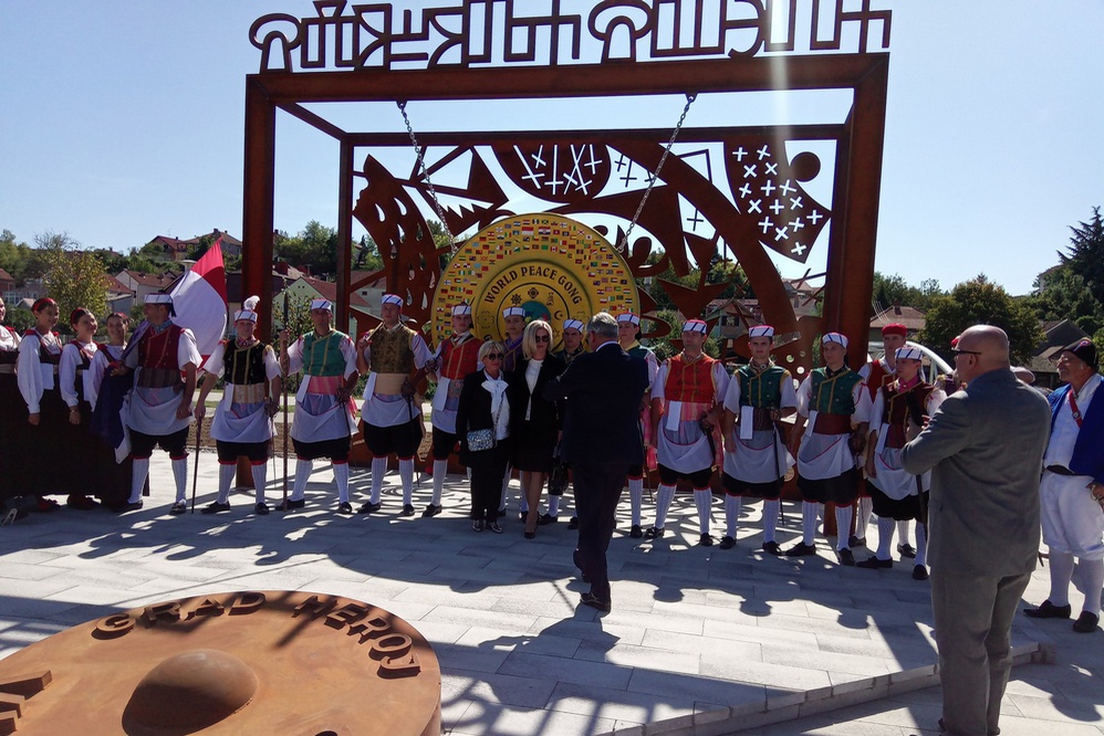 Primopredaja Svjetskog gonga mira Gradu Vukovaru 21.9.2019